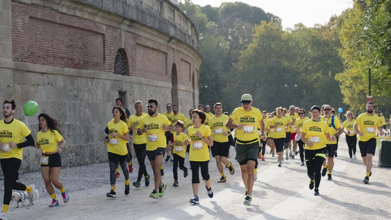 "Corriamo insieme per la diversità" "Corriamo insieme per la diversità"