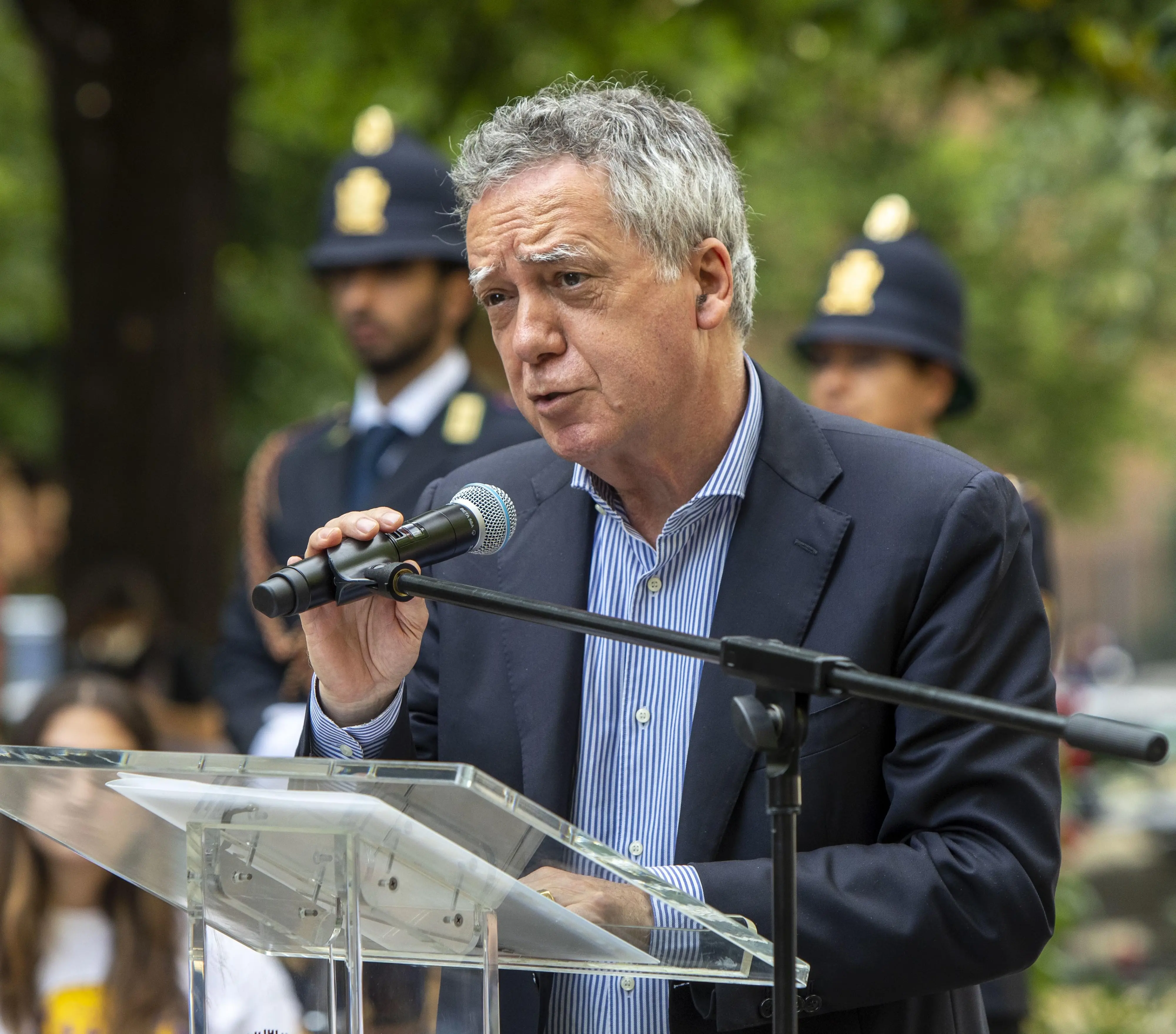 "Interi settori in mano al crimine Occorre una reazione più forte"