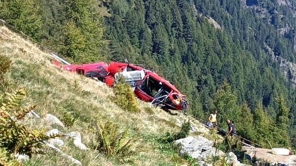 L'elicottero precipitato L'elicottero precipitato