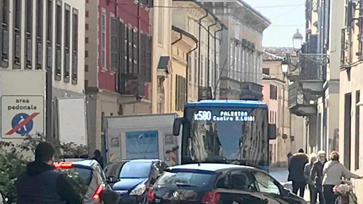  Banditi dal centro gli autobus ma non le auto euro zero