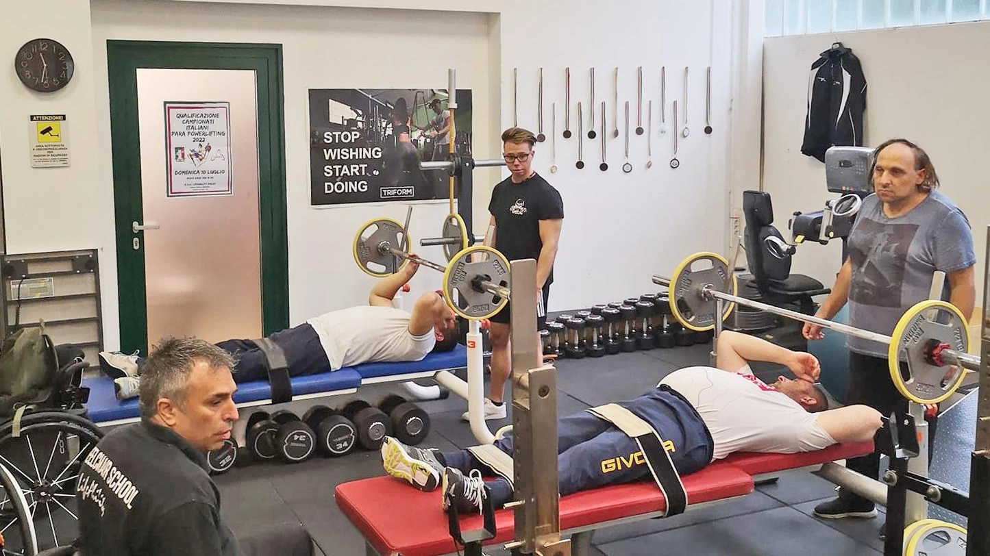 Valentino Statella, campione nazionale di sollevamento pesi: dall’incidente stradale all’apertura della palestra per chi ha disabilità