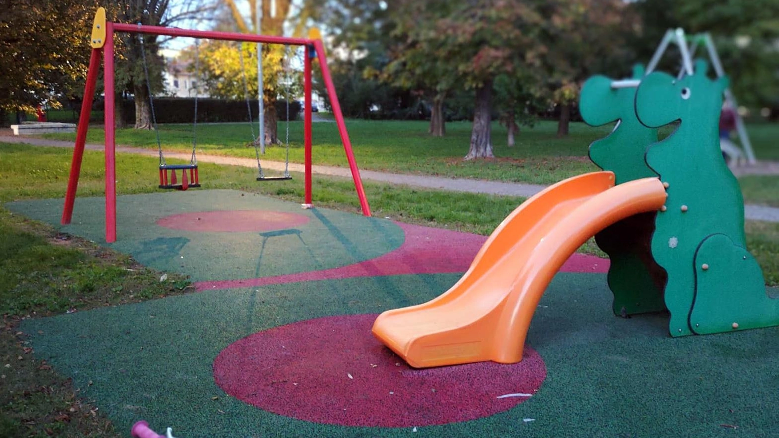 Giochi dei bimbi. Il Comune investe in sicurezza Giochi dei bimbi. Il Comune investe in sicurezza