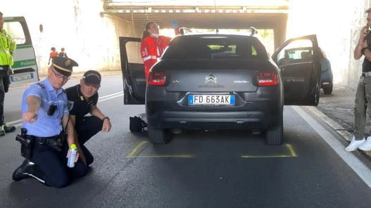 Grave una donna investita sulle strisce