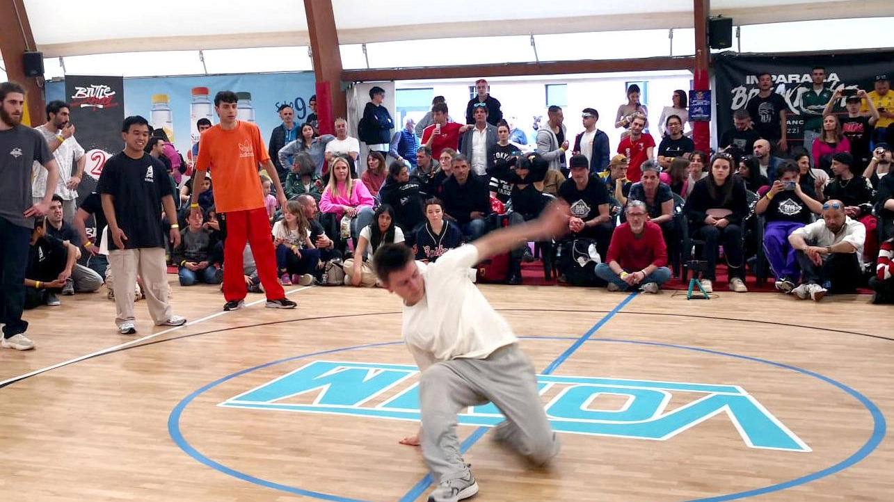 Una giornata travolgente  con i giovani campioni  della “break dance“