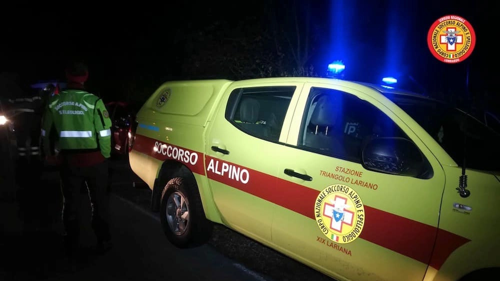 L'allarme è scattato nel tardo pomeriggio. Sul posto i vigli del fuoco, il Soccorso alpino e i soci del Motoclub Valsassina