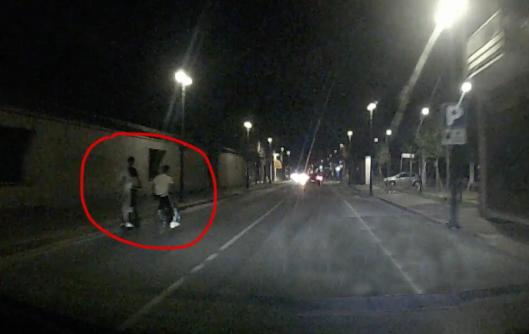 Cassano, ragazzi sui monopattini e in bici contromano: è allarme sicurezza