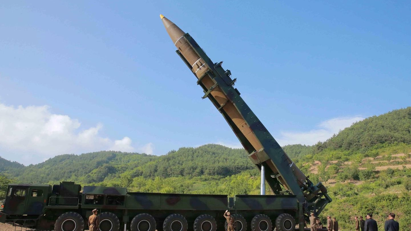 La Corea del Nord ha lanciato un nuovo missile (Ansa)