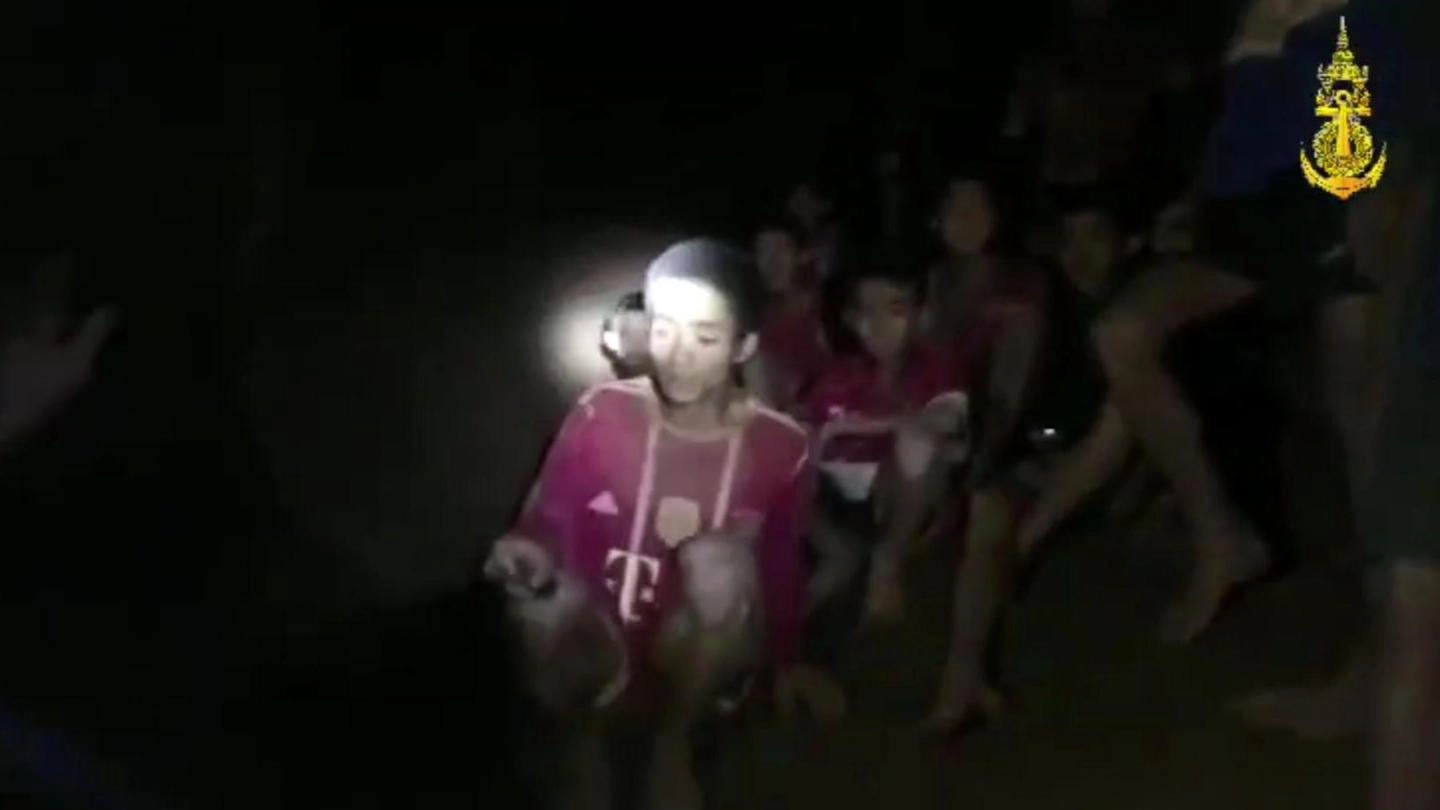 Thailandia, il ritrovamento dei bambini nella grotta (Ansa)