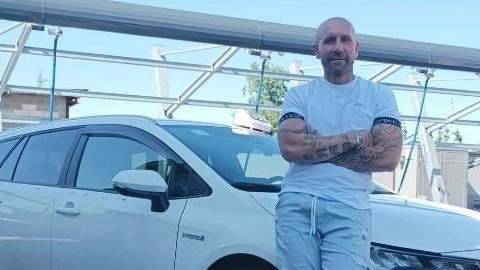 Diego Calcaterra ha 41 anni, di cui gli ultimi 15 passati al volante di un’auto bianca