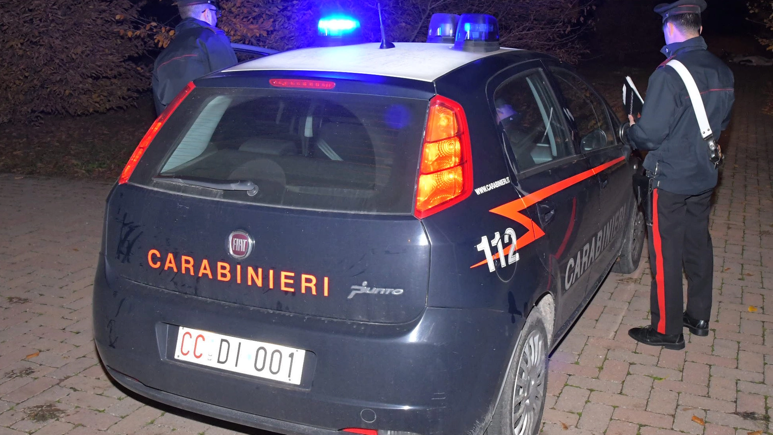 Carabinieri in azione durante la notte