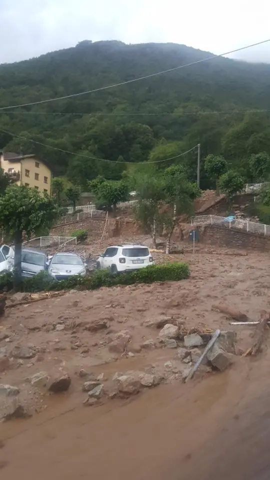 Il maltempo colpisce ancora: Casargo sommersa da una nuova alluvione / VIDEO