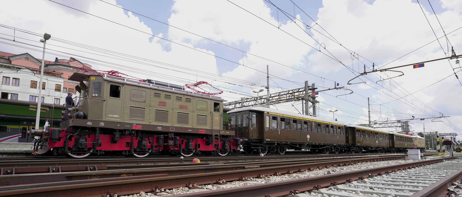 Una domenica diversa da Milano al Lago Maggiore con il treno storico