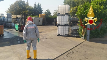 Cantù, dispersione di fumi acidi alla Ecochimica, allarme tra i residenti