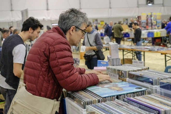 Alla ricerca di vinili e cd