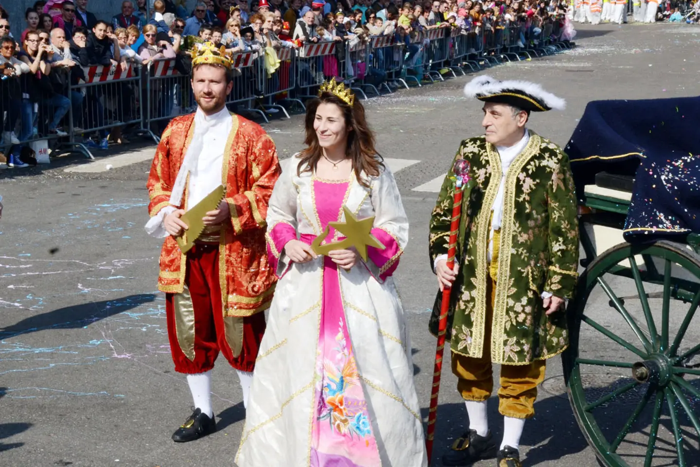 Da sinistra, il Re Resegone, la Regina Grigana e il Gran Ciambellano