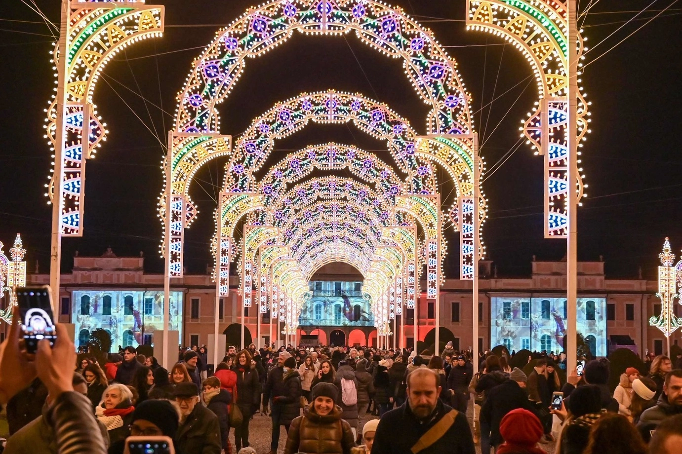 Luci di Natale ai Giardini Estensi