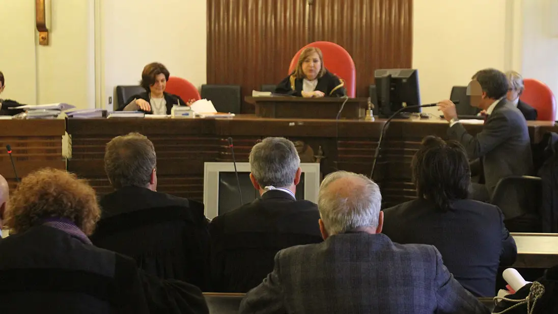 L’inchiesta sul rilascio e rinnovo dei permessi di soggiorno o la concessione del nulla osta al ricongiungimento famigliare era stata portata avanti dalla Guardia di finanza di Monza