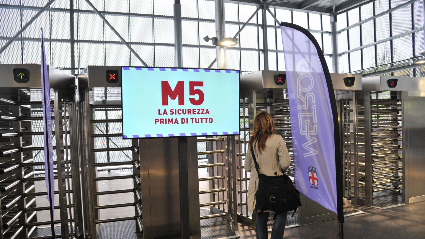 L'ingresso della stazione M5 San Siro Ippodromo