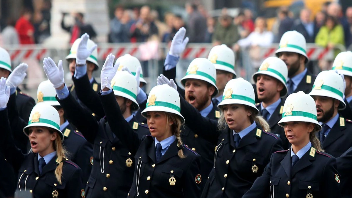 Agenti della polizia locale di Milano (foto di repertorio)