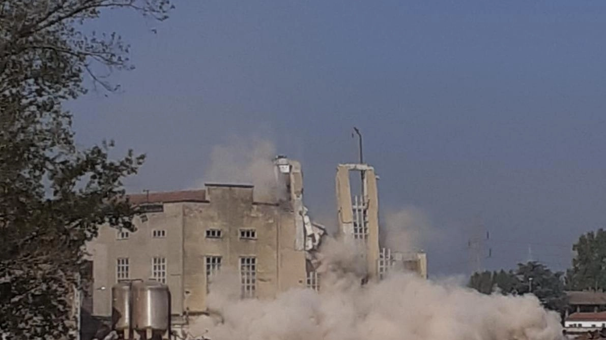 Aree dismesse verso il recupero "Il rinascimento è cominciato" Aree dismesse verso il recupero "Il rinascimento è cominciato"