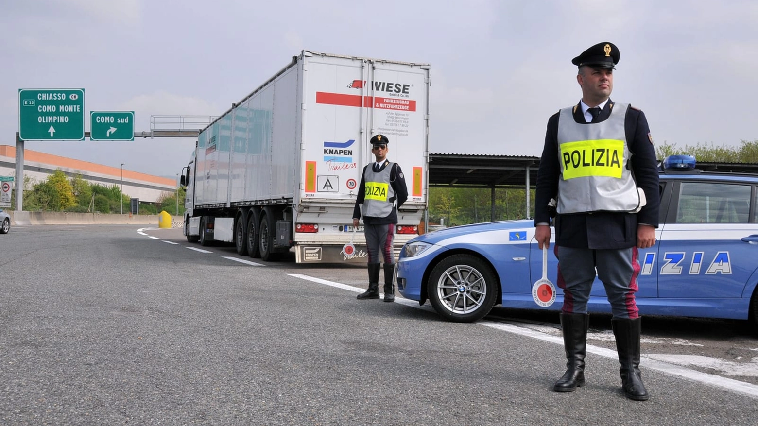 Polizia stradale sulla A9 Polizia stradale sulla A9