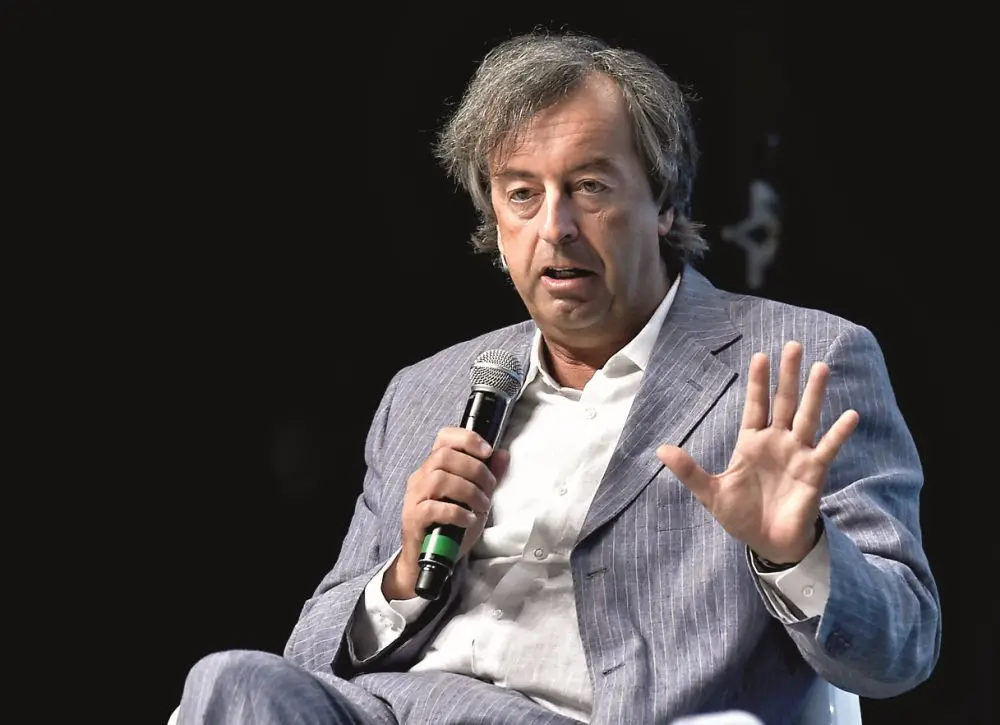 Burioni attacca i medici che prescrivono Idrossiclorochina e cortisone: "Non ascoltateli"