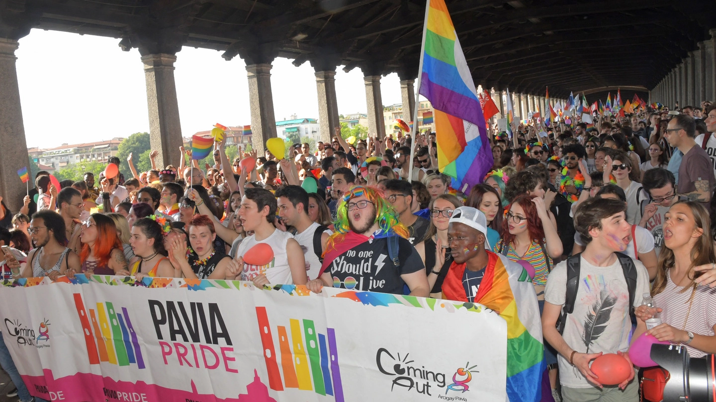Il passaggio del Gay Pride su Ponte Vecchio