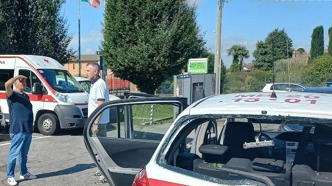 Groane devastate “Bombardata“ la Croce Rossa Groane devastate “Bombardata“ la Croce Rossa