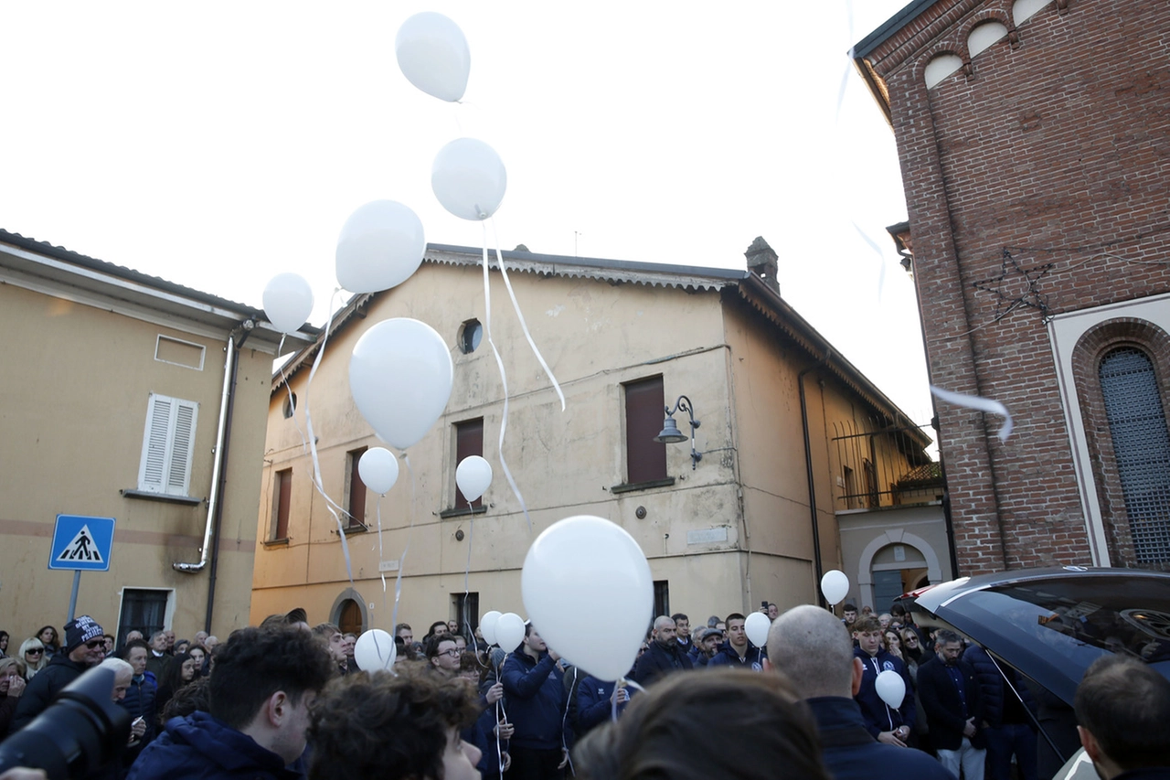 Palloncini per ricordare Federico
