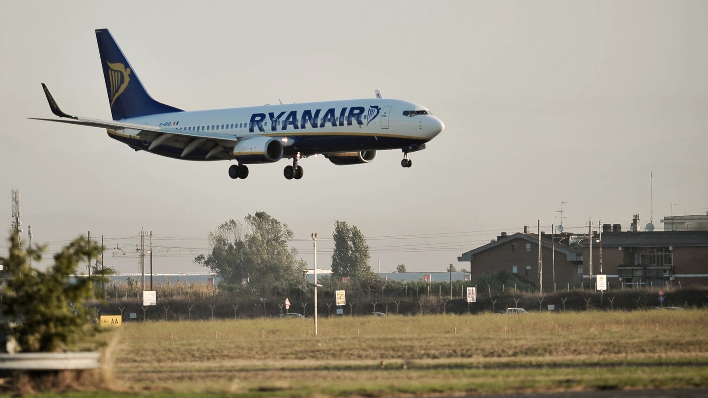 Un aereo Ryanair (Imagoeconomia)