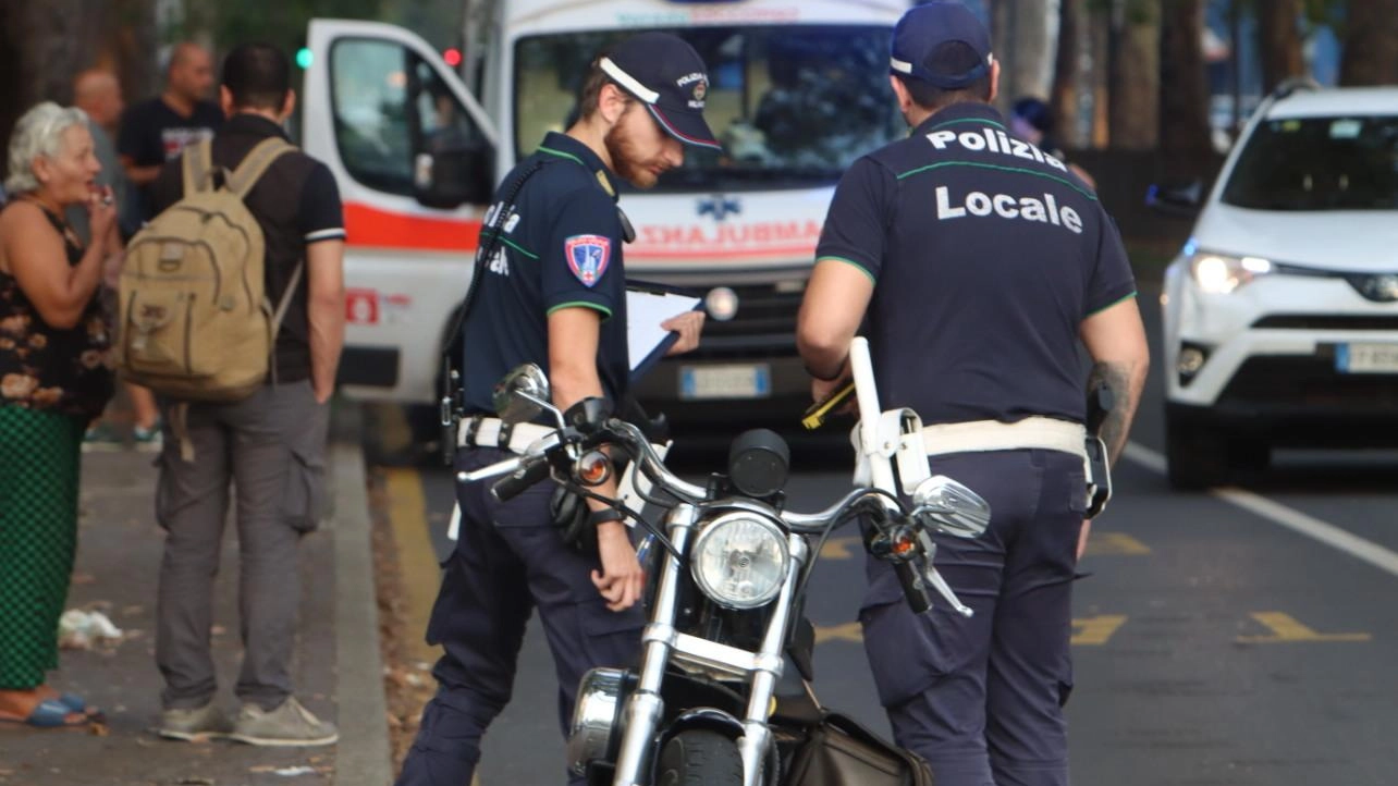 Travolto dalla Harley. Gravissimo al Niguarda: "Non era sulle strisce"