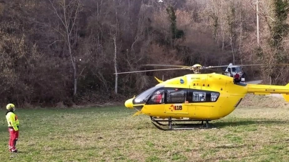 Il ragazzino è stato subito raggiunto dall'elisoccorso