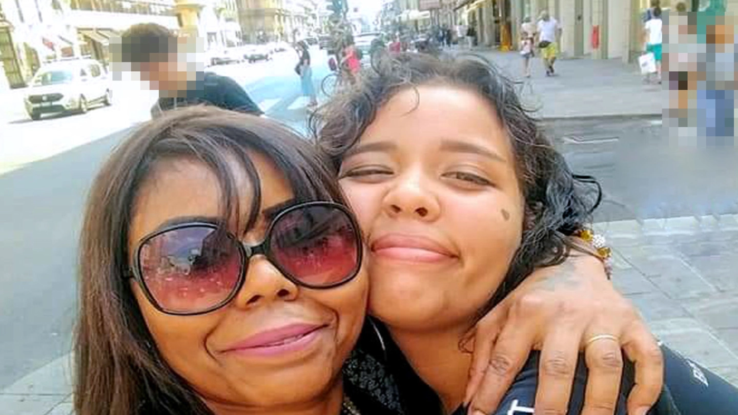 Indiaxé Bahia Souza Venet,  “mamma India”, con la figlia Elena Casetto