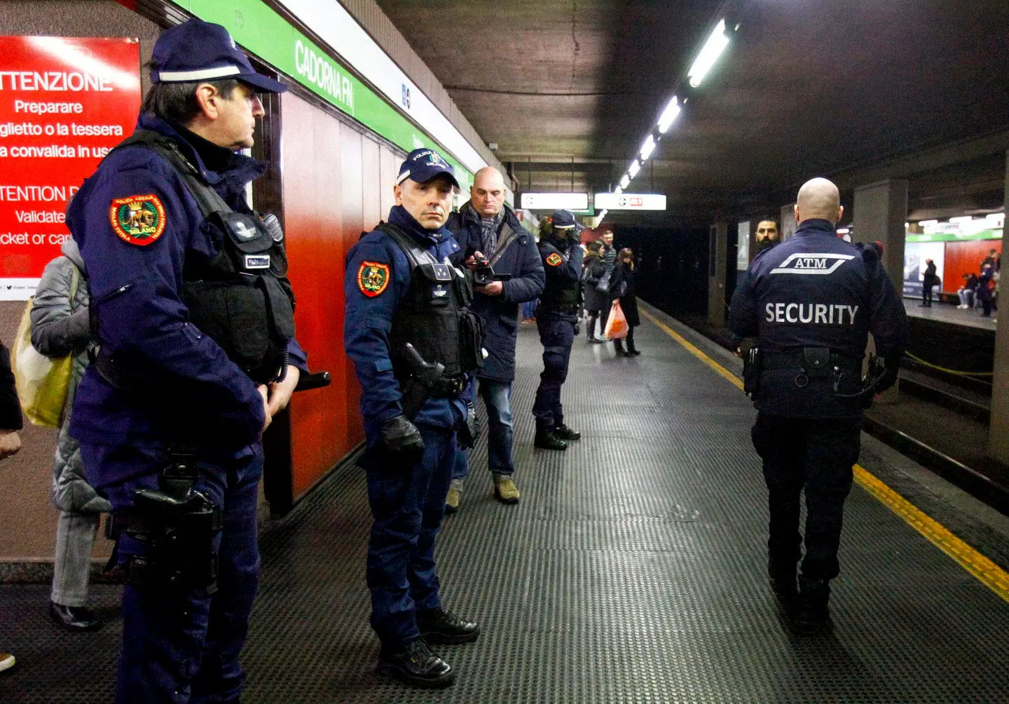 Milano, ancora furti ai turisti in metrò: arrestate quattro donne