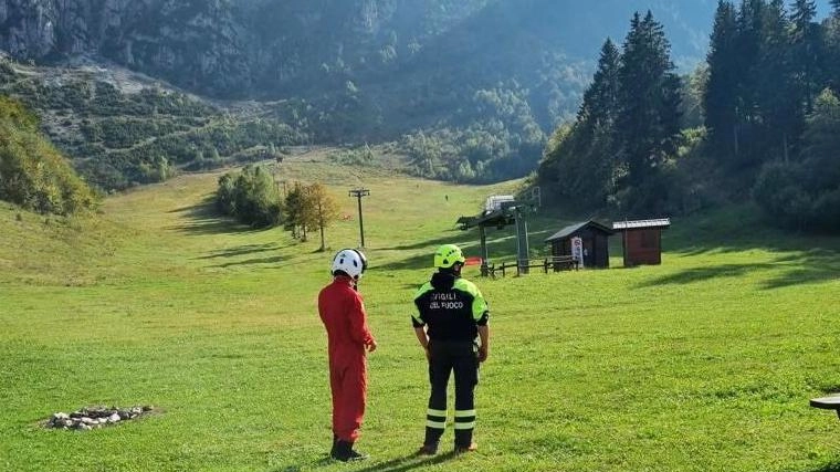 Crollano massi dall’Alben. Alpinista in gravi condizioni. Diversi scalatori coinvolti Crollano massi dall’Alben. Alpinista in gravi condizioni. Diversi scalatori coinvolti