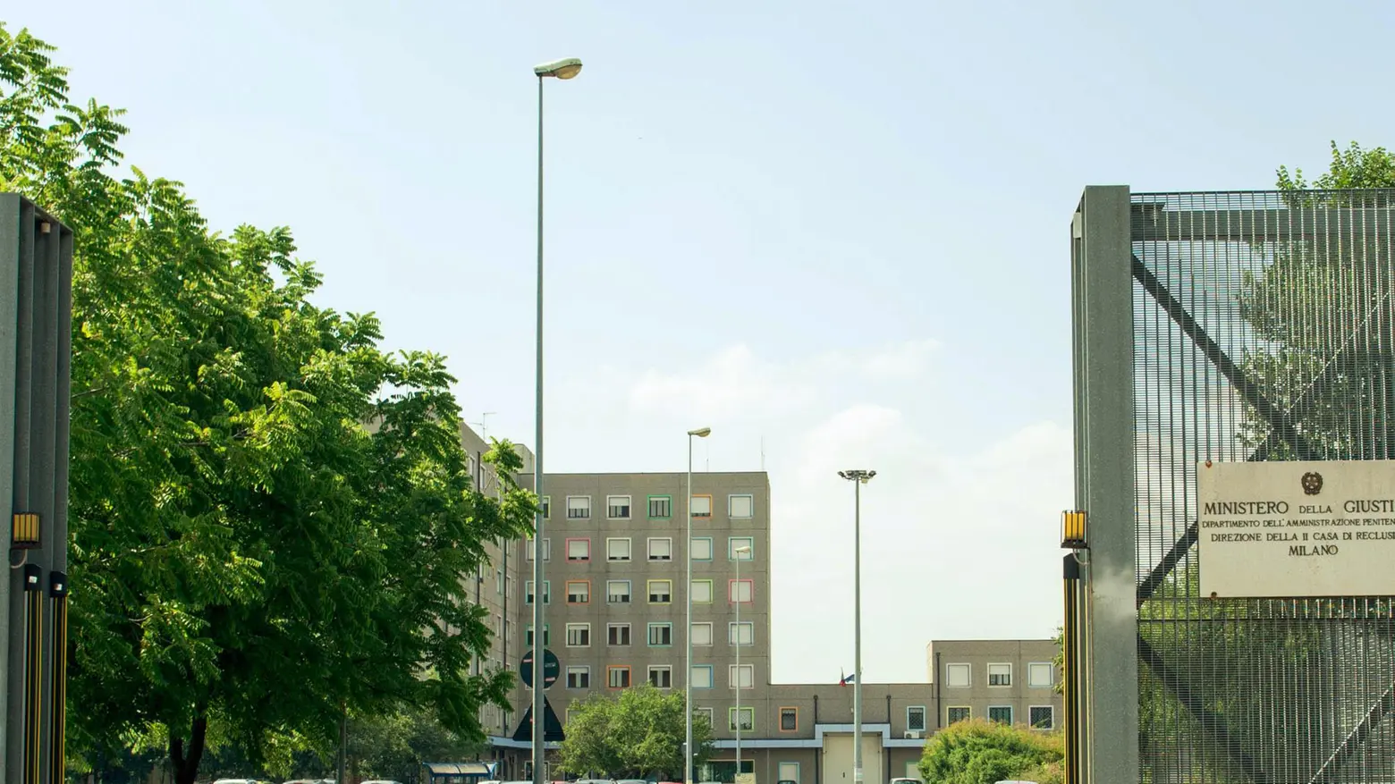 Età, dipendenze e problemi mentali Salute a rischio nel carcere-modello Età, dipendenze e problemi mentali Salute a rischio nel carcere-modello