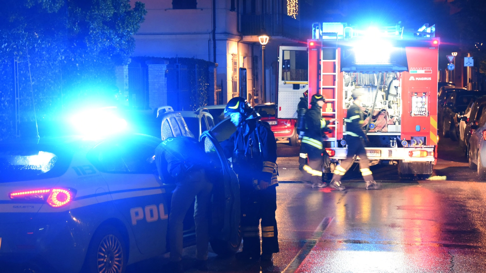 Sul posto i vigili del fuoco e i carabinieri