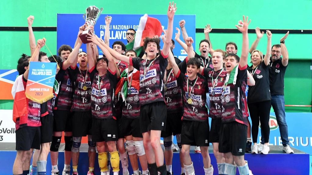 Diavoli Rosa furibondi "Tolte 22 ore in palestra" Diavoli Rosa furibondi "Tolte 22 ore in palestra"