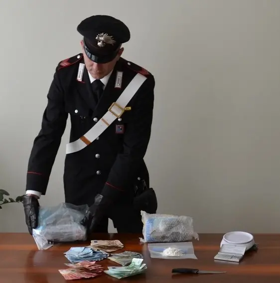 Nel suo ristorante serviva anche la cocaina, arrestato