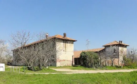 L’Umanitaria fuori dalla cascina