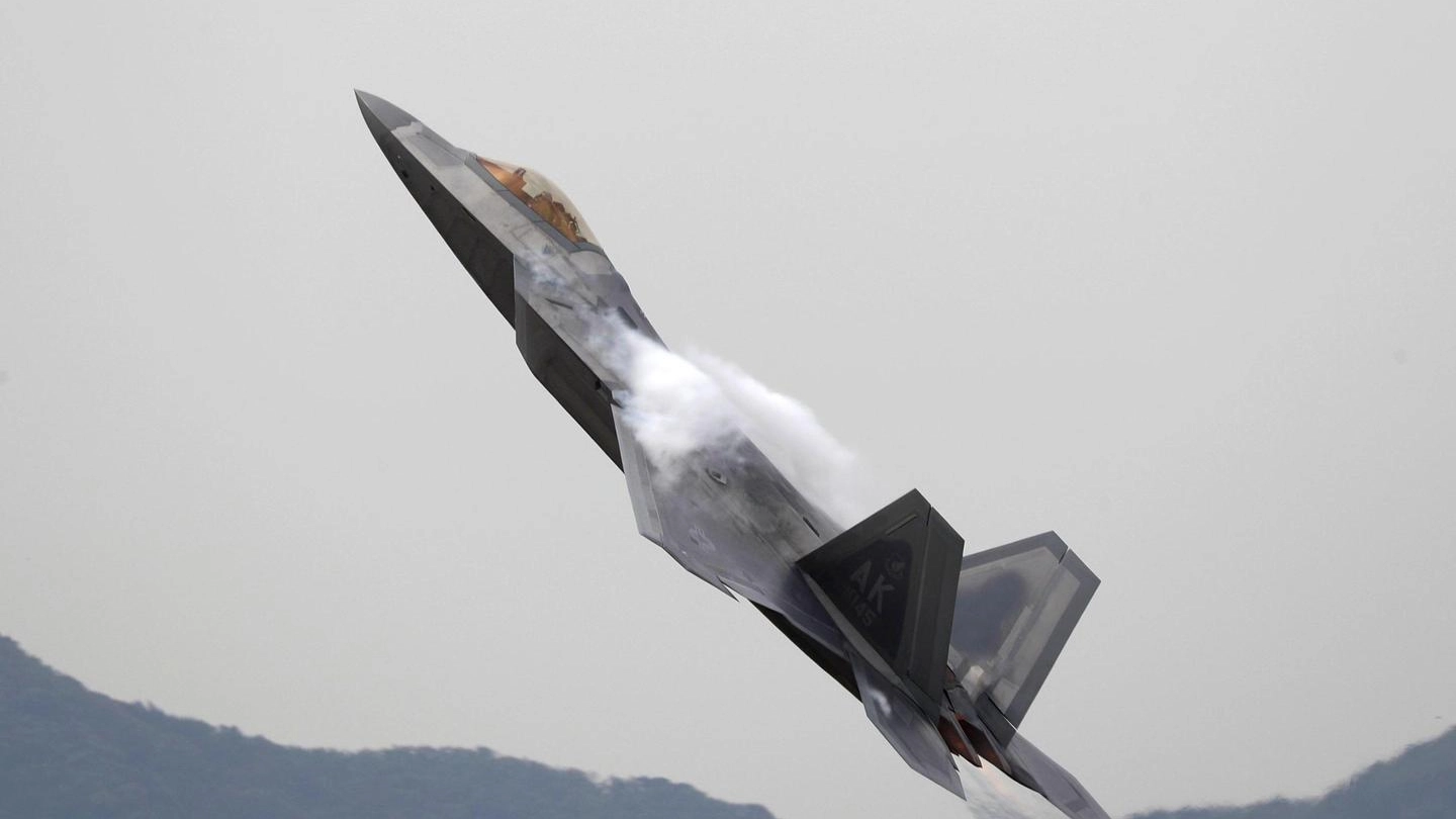 Un F-22 'Raptor' dell'Usa Air Force (Ansa)