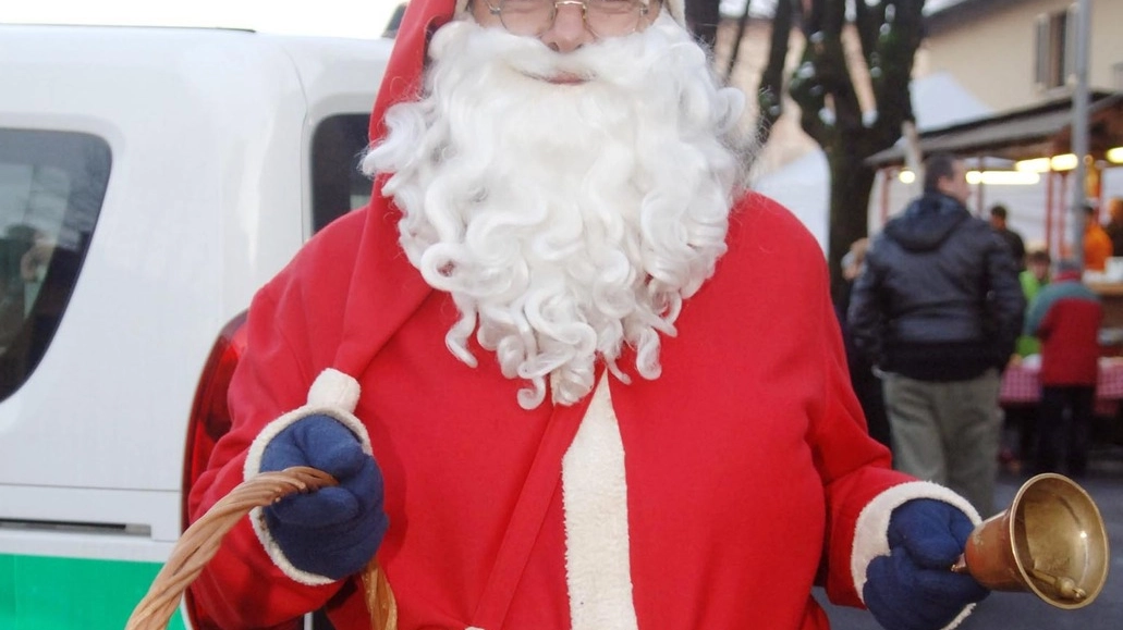È caccia alla persona che travestita da Santa Claus dovrà intrattenere i bambini che visiteranno il centro commerciale di Peschiera La selezione è in programma il 30 novembre