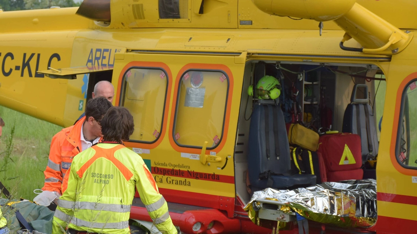 DRAMMA Jairo (in piccolo) è stato portato all’ospedale con l’elicottero (CdG)