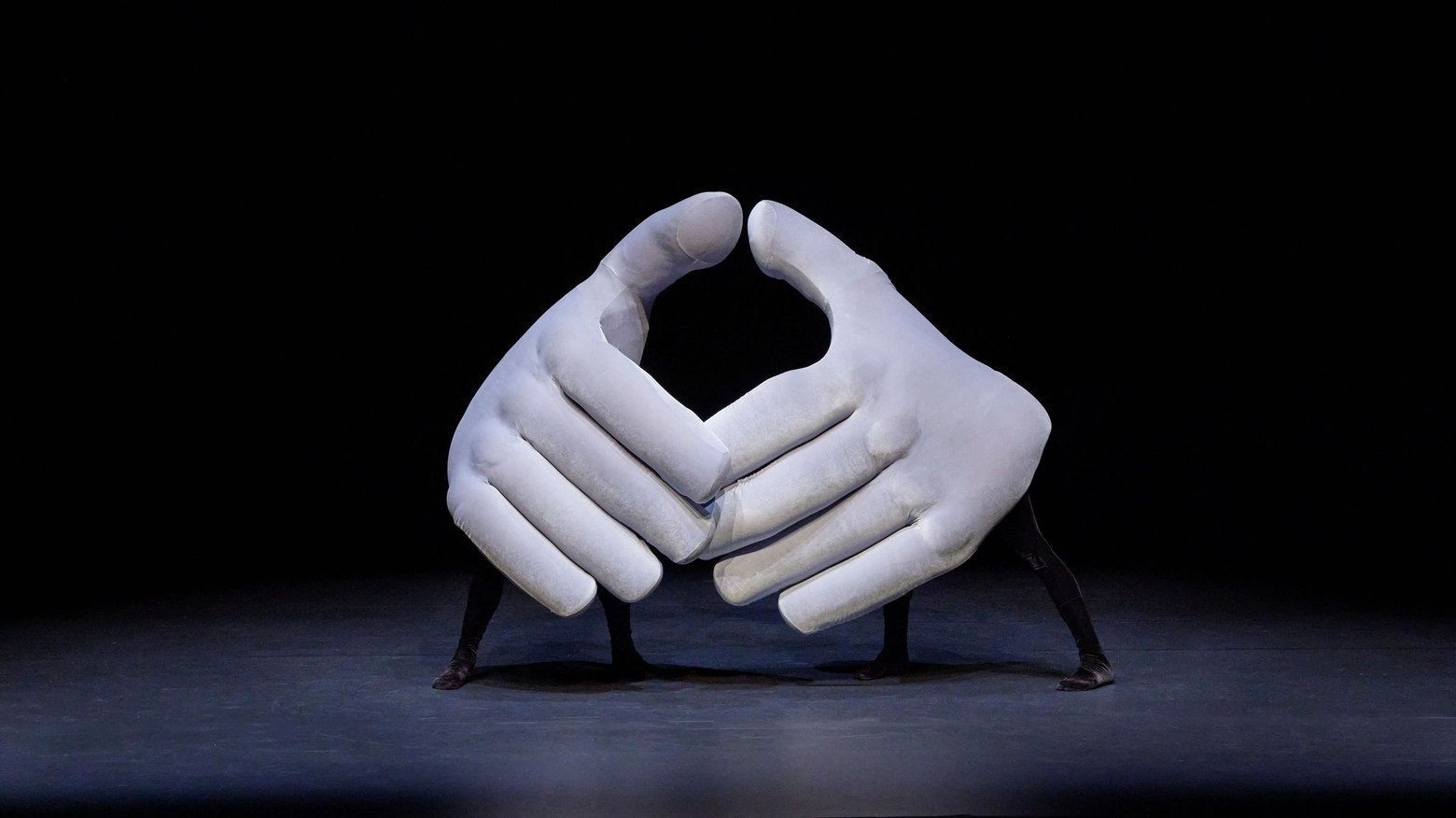 Milano, dal 10 marzo i leggendari Mummenschanz arrivano al Teatro Nazionale