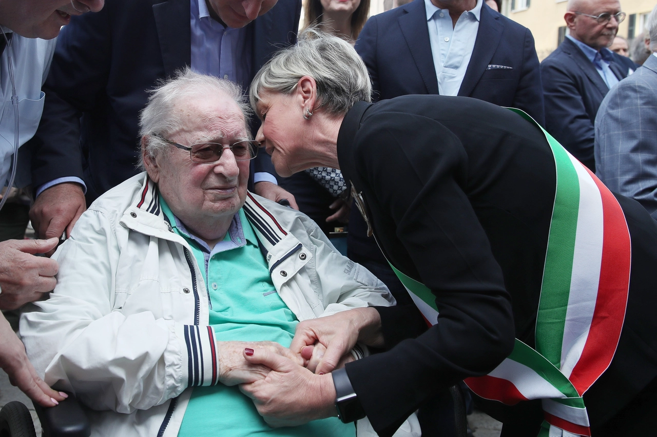 Commemorazione strage di Piazza Loggia a Brescia: franco Castrezzati e il sindaco Laura Castelletti
