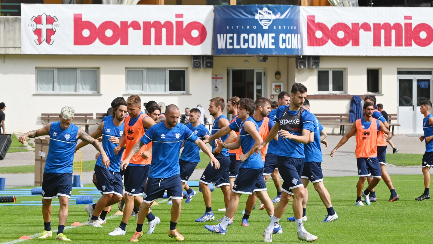 A Bormio arriva l’ambizioso Como che punta al salto in Serie A, a Sondalo la Pro Patria. Non solo calcio ma anche tanti team di volley