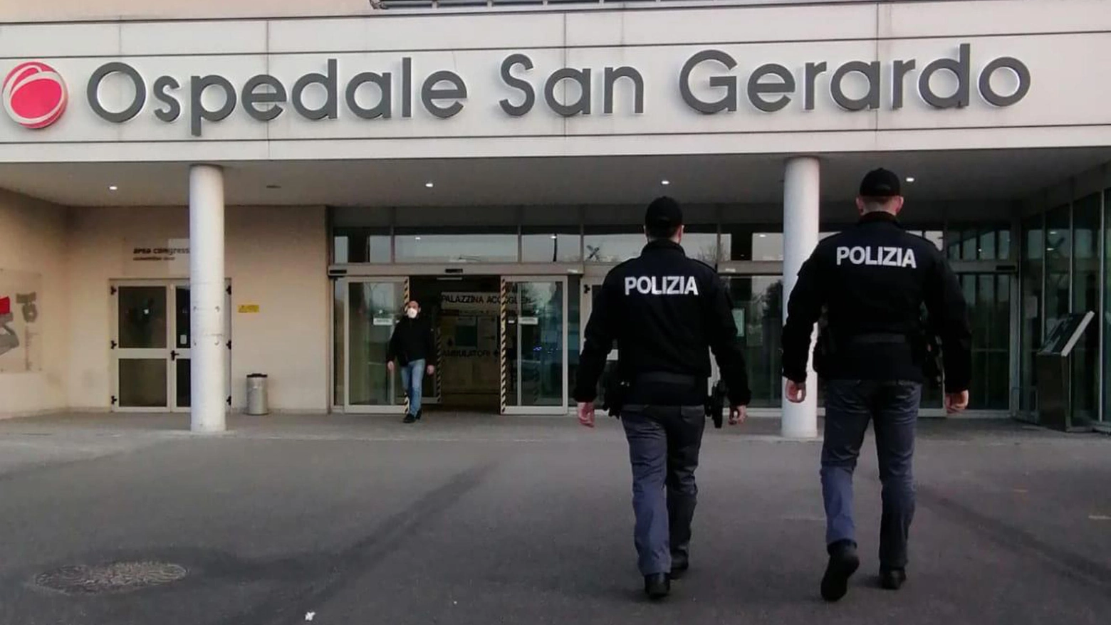 Agenti di polizia del San Gerardo di Monza