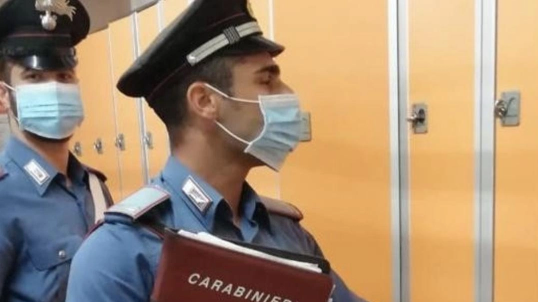 Carabinieri in azione nelle palestre Carabinieri in azione nelle palestre