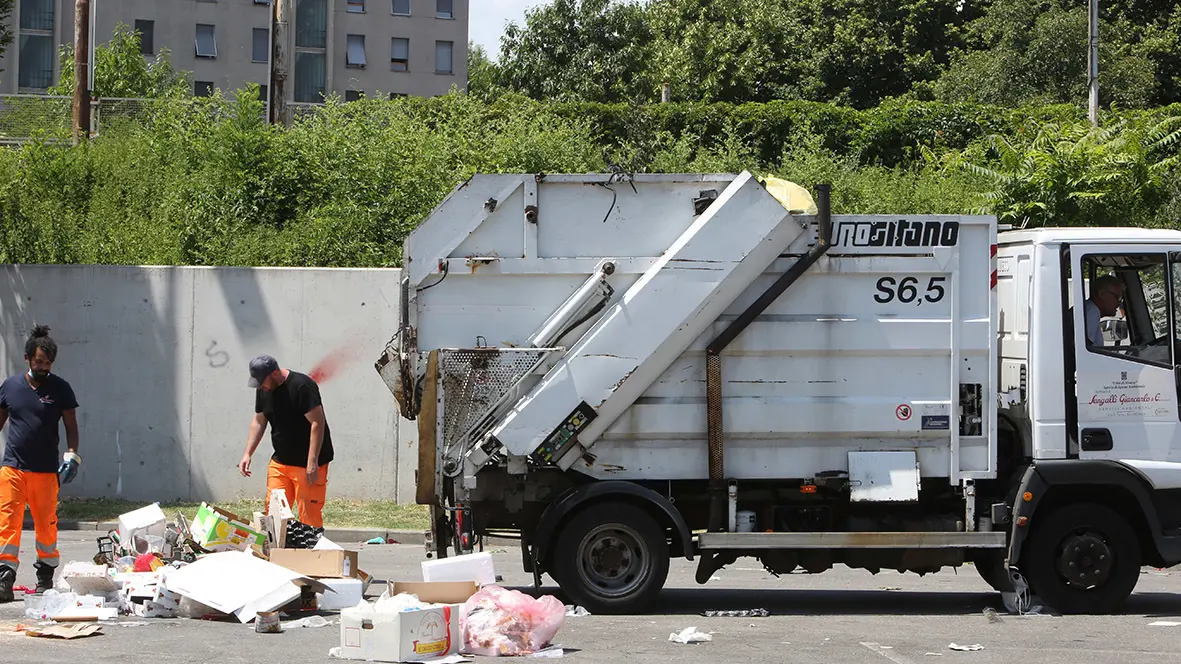 La raccolta della spazzatura a Monza