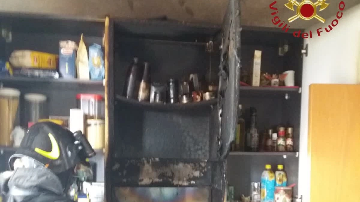 La cucina di Carugo incendiata